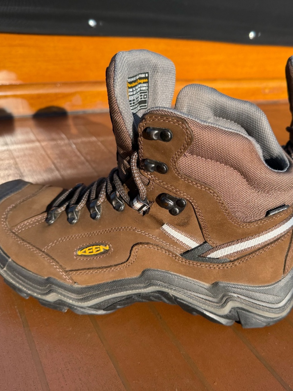 Keen Durand II Mens Mid Waterproof Hiker 11.5 EU 45 excellent shape